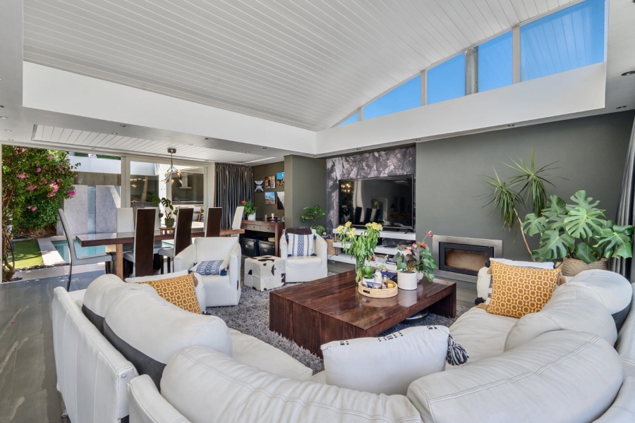 4 Bedroom Property for Sale in Tamboerskloof Western Cape